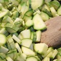 Zapečene tikvice sa sirom i kinoom: Bez mesa, idealne za ručak ili večeru