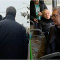 I dalje ništa od šetnje… Predsednik Vučić se provozao gradskim prevozom u Nišu VIDEO