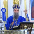 Патријарх Порфирије у плавој одори током испраћаја Појаса Богородице: Откривено коју симболику крије његова одежда