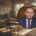 Prvi septembar u Zrenjaninu i deca su krenula u školu… Od koga se krije gradonačelnik? Prvi septembar i Simo