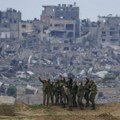 Njujork tajms: Kamala Haris vrši pritisak na Bajdena da pooštri retoriku o krizi u Gazi