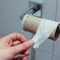 Svi pogrešno koriste toalet papir i rizikuju probleme i povrede: Doktor otkriva šta ustvari treba da radite