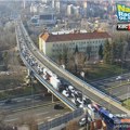 Kolona vozila na Plavom mostu, gužva i kod Autokomande: Evo kakvo je trenutno stanje na ulicama Beograda (foto)