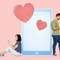 Ljubav ili uhođenje? Ovo su „crvene zastavice“ u digitalnim vezama