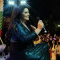 Igla nije imala gde da stane: Dragana Mirković zapevala na granici Grčke i Bugarske (foto)