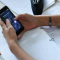 Još jedna evropska zemlja testira zabranu mobilnih u školama: Kakve su reakcije