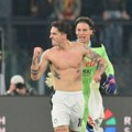 A do juče bio heroj rima! Zaniolo udario pesnicom igrača Rome, klub odmah reagovao saopštenjem