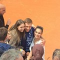 Prelepo! Međedović na sjajan način sa sestrama proslavio plasman u treće kolo Rolan Garosa!
