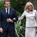 Miror: Tokom posete Makronovih Britaniji u fokusu njihov odnos