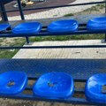 Jeziv prizor u Gornjem Milanovcu: Vandali razorili dečije igralište, razlupali sedišta i iščupali ogradu