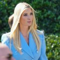 Noge do plafona, a tek dekolte: Ivanka Tramp napravila pometnju novim izdanjem, komentari samo pljušte