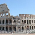 U Koloseumu tokom posete preminula žena turistički vodič