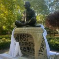 Vandalizovan Gandijev spomenik u Londonu, Indija čin nazvala ‘sramotnim’