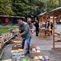 Od srca za miu: Humanitarni bazar knjiga u centru Kraljeva