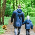 "Razvela se, mužu prepustila starateljstvo, uredno plaća alimentaciju, ali kao da je troje dece ostavila u šumi!": Objava koja…