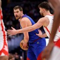 Jokićev tripl-dabl za tri četvrtine: Srbin sa Denverom ponizio Durenta i "bejbi Jokića"
