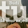 Готово половину будног времена проводимо пред екранима - да ли смо ту када смо заједно?