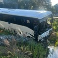 Horor na auto-putu: Autobus pokosio automobile; Ima mrtvih i na desetine povređenih FOTO/VIDEO