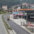 „Putevi“ asfaltirali Banjičku ulicu, „Niskogradnja“ na Beloj Zemlji (foto)