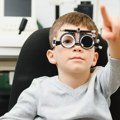 Tri pravila dr Rančića za čuvanje dečjeg vida: Kratkovida i deca od 3 do 5 godina, evo kako roditelji da prepoznaju problem