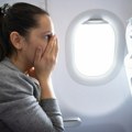 Plašite se letenja? Ovi mali trikovi mogu da olakšaju poletanje i turbulencije!