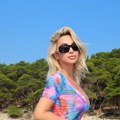 Maja Berović objavila sliku sa sinom sa jahte: Pokazala kako se baškare na letovanju, a ove stvari mu nikako ne dozvoljava