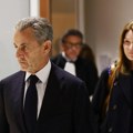 Sarkozi u zatvoru postao deda: Unuka mu rodila lepotica balkanskih korena
