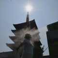 Devojka poginula u Japanu nakon što je na nju pao muškarac koji je preživeo pad sa 12. sprata