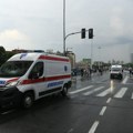 Hitna pomoć: U saobraćajnoj nesreći kod beogradskog tržnog centra „Ušće“ teško povređen muškarac