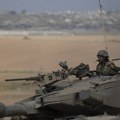 "IDF odobrila planove za operaciju u rafi": Izraelski mediji: Tenkovi na granici Gaze, spremni da krenu