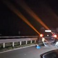 Teška nesreća na auto-putu u smeru ka Nišu: Folksvagen se prevrnuo na krov, unutrašnjost potpuno demolirana (video)