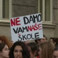 Studenti na ulicama Leskovca uzvikivali: Marš u Ćacilend i Idemo na izbore