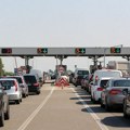 Ljudi kreću na odmore, očekuje se pojačan saobraćaj: Vozite oprezno