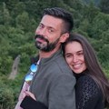 Porodila se žena Milana Vasića: Glumac objavio sliku iz porodilišta, nasledniku dali moćno ime
