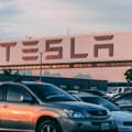 Tesla mora platiti 243 milijuna dolara odštete nakon smrtonosne nesreće s autopilotom