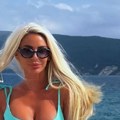 "Sin me pita 'Mama ovaj te gleda'... " Voditeljka grmi u čipkanim pantalonama a ovako priča o ljubavi