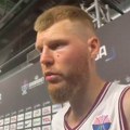 "Ljudi, stvarno ne mislim na to sada": Bertans utučen, pričao na srpskom posle teškog poraza