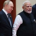 Putin i Modi snimljeni kako se drže za ruke pred sastanak sa Sijem: Tramp zbog jednog problema danima besan?