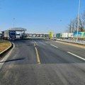 Vozači, oprez! Magla pravi problem na ovim deonicama Na jednoj granici kamioni čekaju 6 sati
