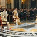 Porfirije služio liturgiju u hramu Svetog Save: Zajednica sa Bogom je poznanje istine
