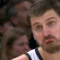 Nikola Jokić ne podnosi NBA sudije: Njegova hit reakcija nakon nedosuđenog faula obilazi internet