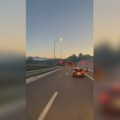 Uzbuna na Milošu Velikom, još jedan vozi u kontrasmeru: Vozačima preko razglasa odmah izdato hitno upozorenje (video)