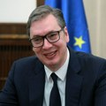 Vučić: Poštovanje prema policajcima u Novom Sadu i Beogradu, one koje su nosili skičali kao svinje