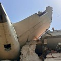 Rep letelice visi sa zgrade! Avion u Indiji se srušio na lekarski hostel, stradali lekari i studenti: Ljudi zarobljeni ispod…