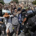 Blokade saobraćaja na više lokacija u Beogradu i širom Srbije