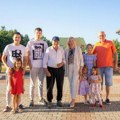 Aleksandra se zbog ljubavi iz Rusije preselila u selo kod Užica: Imaju 11 dece i sami proizvode svoju hranu (foto)