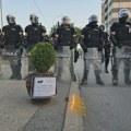 ВАЉЕВСКИ ЗБОР ОДРЖАО “ОПЕЛО” ЗА СРПСКУ НАПРЕДНУ СТРАНКУ: “НЕКА ЈОЈ ЈЕ ВЕЧНА СРАМОТА И ЛАКА ЗЕМЉА КОЈУ ЈЕ ТОЛИКО ПУТА…