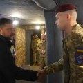 Zelenski se sastao sa vojnicima u pokorovsku: Sičeslavska brigada lider u korišćenju dronova-presretača (video)