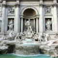 Ko hoće da priđe Fontani di Trevi - moraće da plati za to