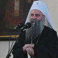 Patrijarh Porfirije stigao u Pećku Patrijaršiju, dočekali ga sveštenici i vernici